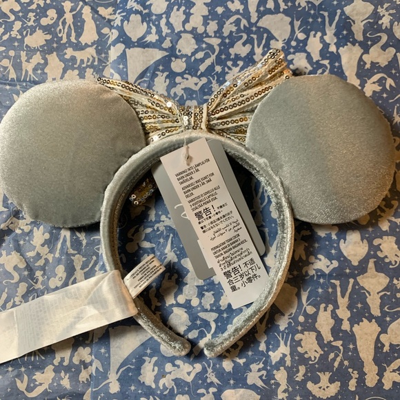 NWT Disney Parks Winter Frost Minnie Ears - Picture 2 of 2